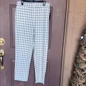 DANIELLE BERNSTEIN Gray Checkered Women's Chinos